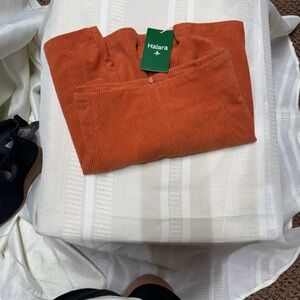 HALARA Burnt Orange Ribbed Top